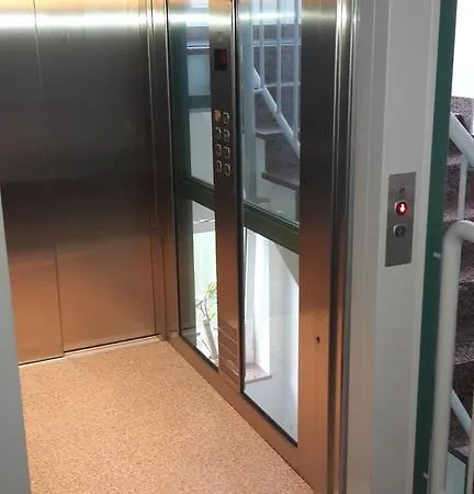 克里斯塔尔酒店