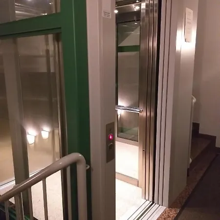 克里斯塔尔酒店 酒店